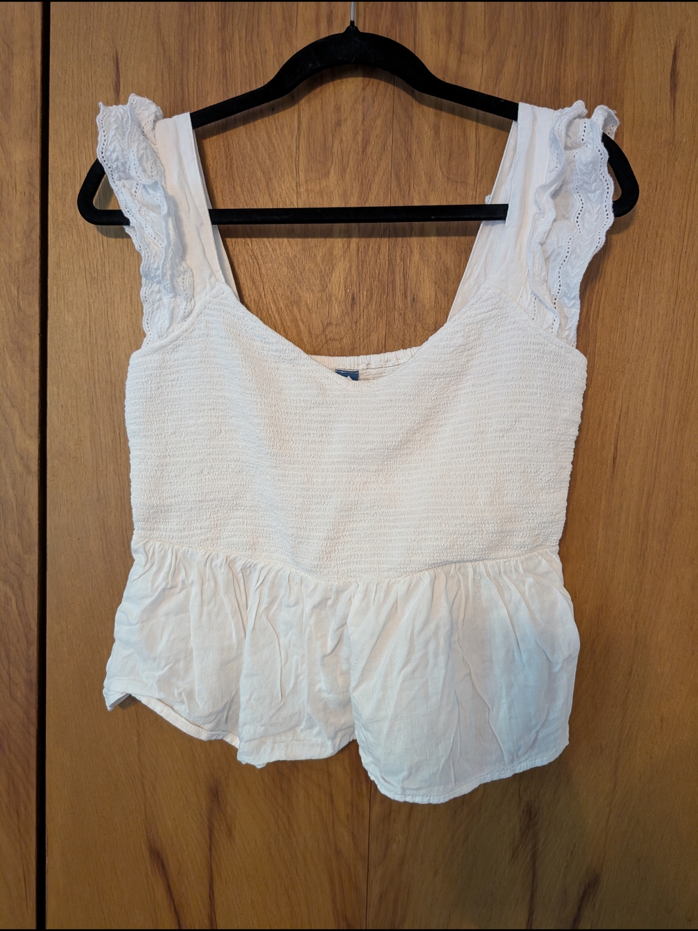 Old Navy White Peplum Smocked Tank With Lace Trimmed Sleeves Size M Women's